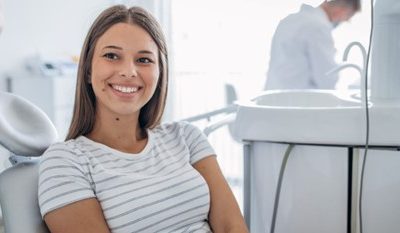 Fájdalommentes fogászat: Hogyan csökkenthető a fogászati szorongás felnőtt korban?