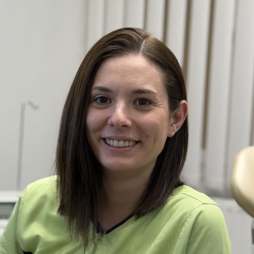 Dr. Niklai Réka
